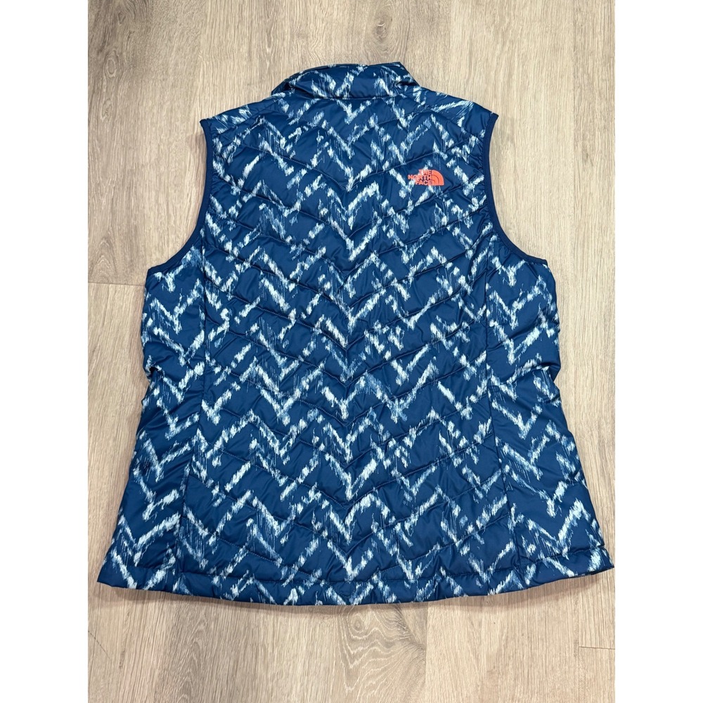 The North Face Women's XL 550 Down Puffer Vest Blue White Abstract Print Hikong - Picture 8 of 8